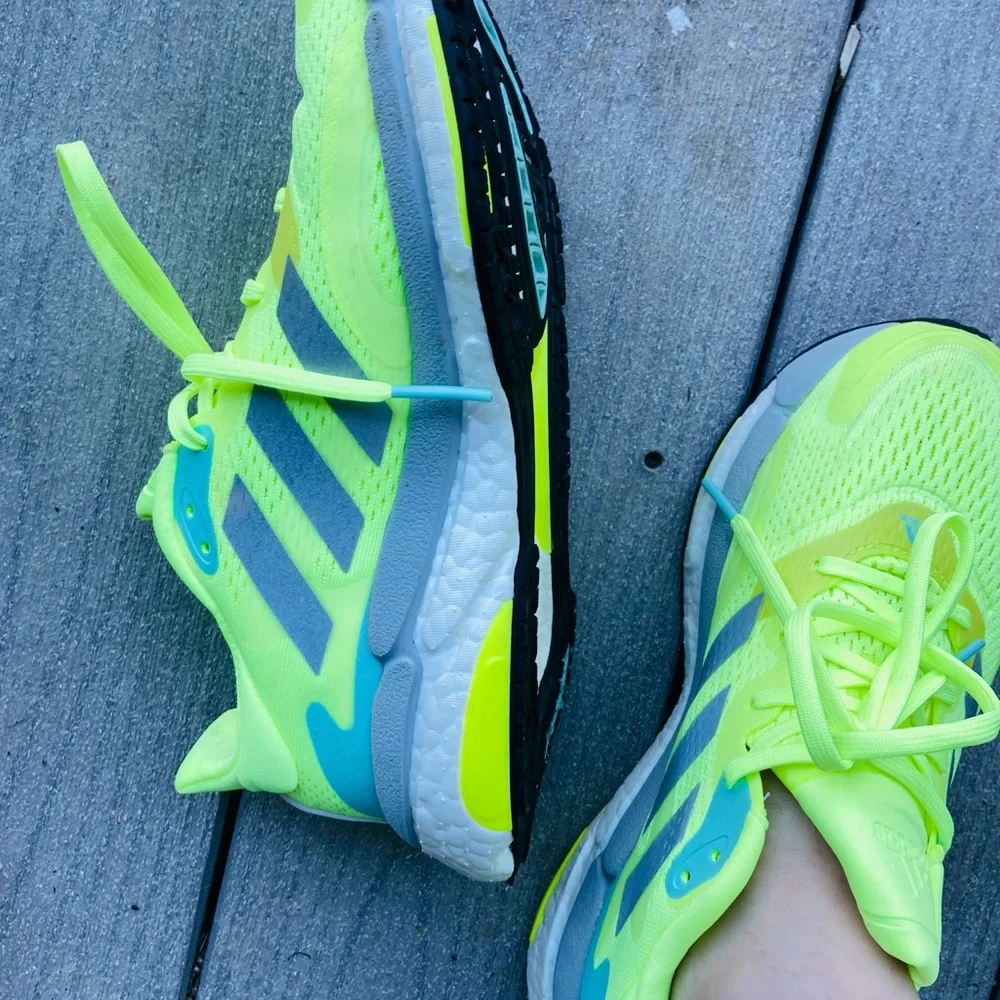 New adidas neon yellow sneakers, size 6,1/2. - Picture 3 of 5